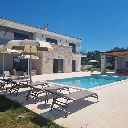 Luxury Villa Serena 2022 - With Heated Pool Cukrici ภายนอก รูปภาพ