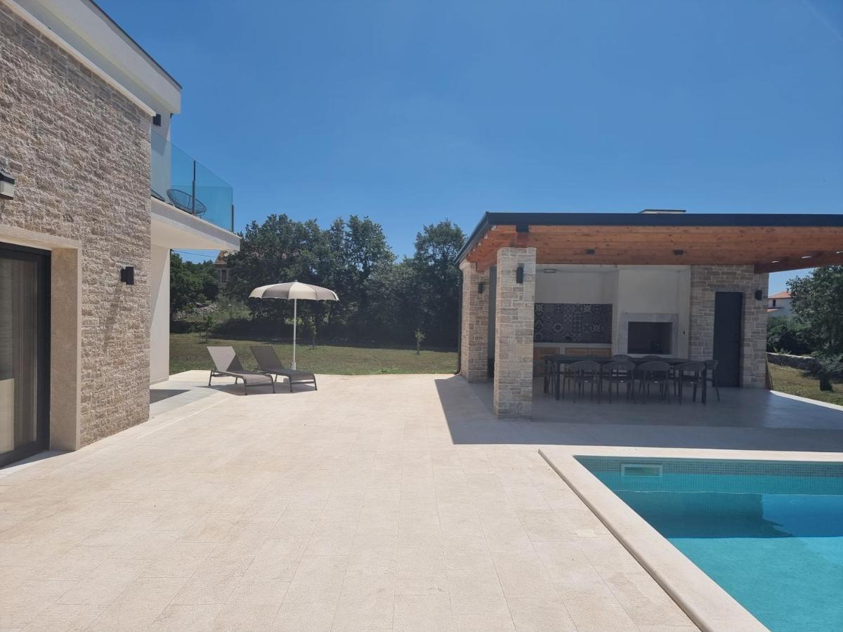 Luxury Villa Serena 2022 - With Heated Pool Cukrici ภายนอก รูปภาพ